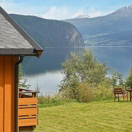 Three-Bedroom Holiday Home In Utvik 1 Reed Habitación foto